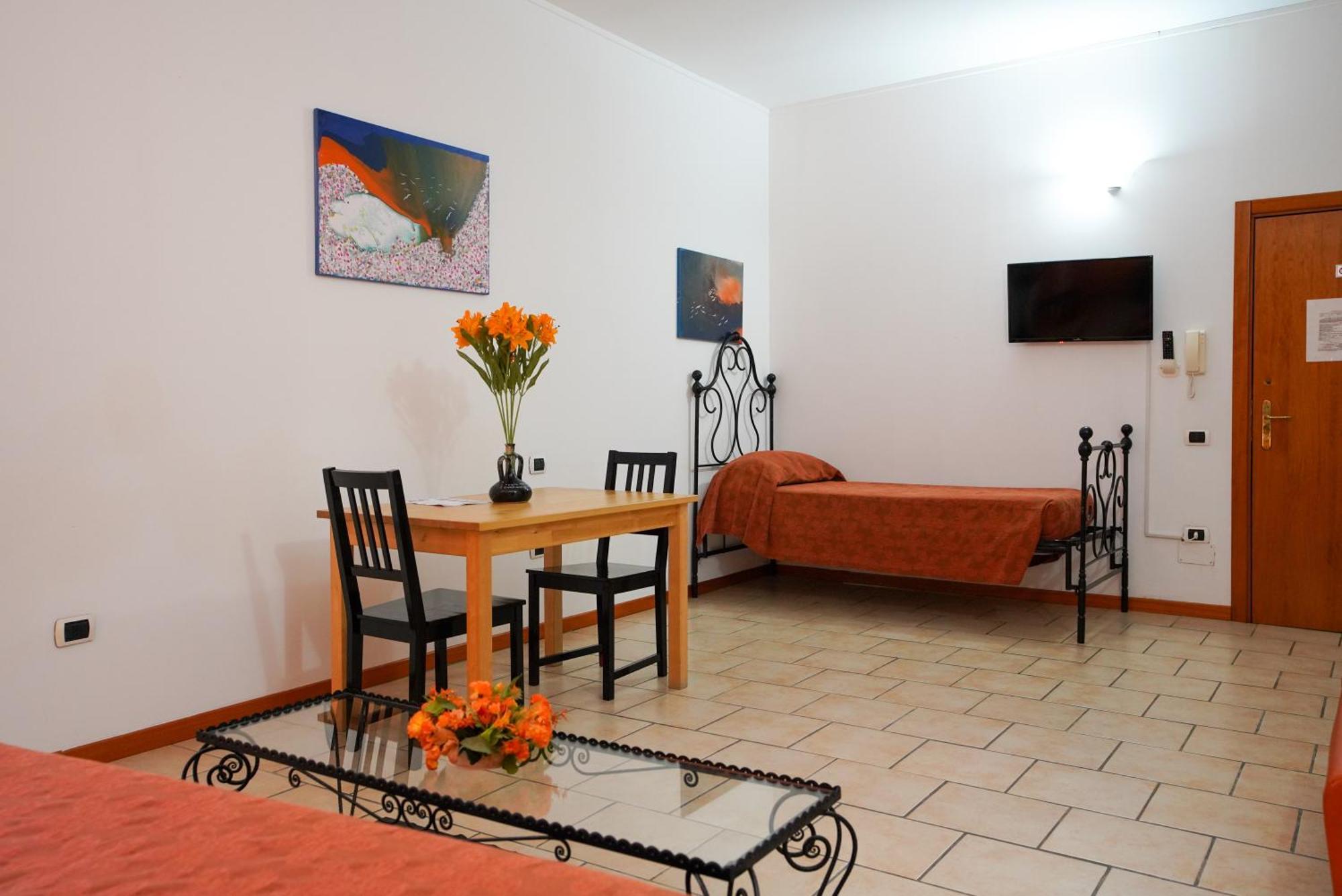 Residence Lupiae Lecce Esterno foto