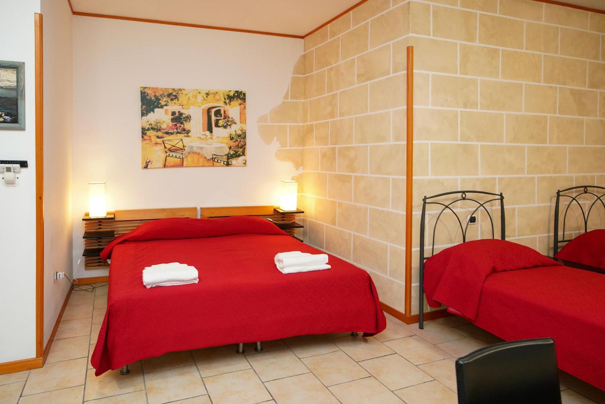 Residence Lupiae Lecce Esterno foto